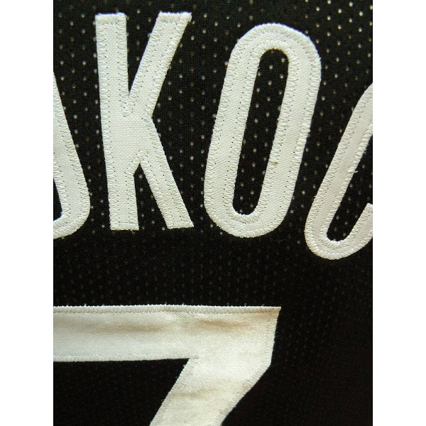 CAMISETA JUGOPLASTIKA POP 84 - TONI KUKOC NEGRA