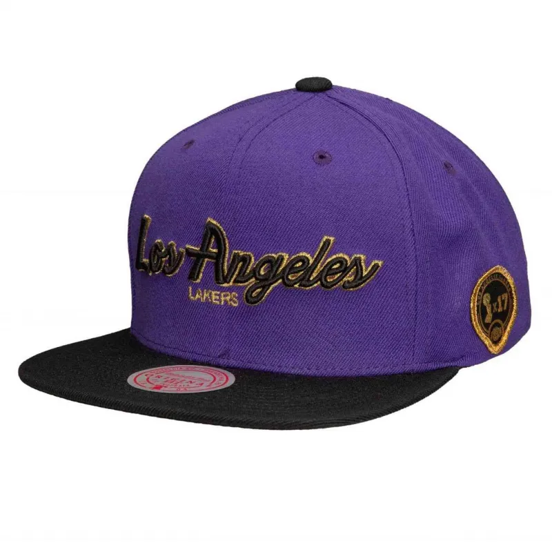 GORRA MITCHELL AND NESS -CITY CHAMPS LAKERS