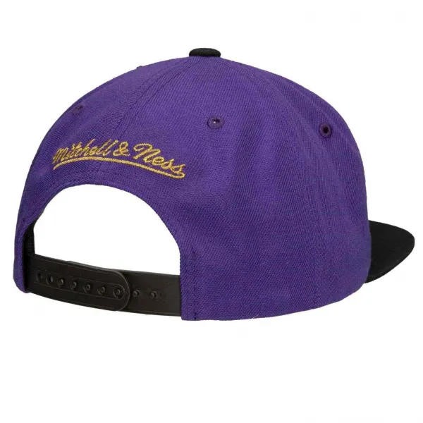 GORRA MITCHELL AND NESS -CITY CHAMPS LAKERS