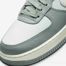 Zapatillas Nike Air Force One Low LX "Mica Green"