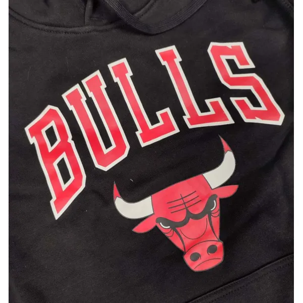 Sudadera New Era de los Bulls