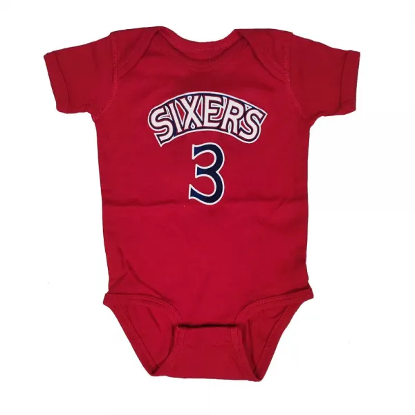 Body Bebe de Allen Iverson Name and Number con los Sixers vista frontal